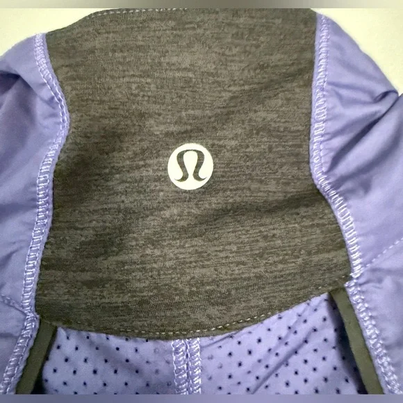 Lululemon Run: Essential Jacket - Picture 9 of 10